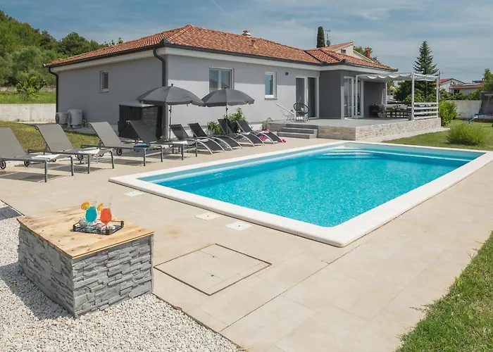 Nice Home In Pula With House A Panoramic View