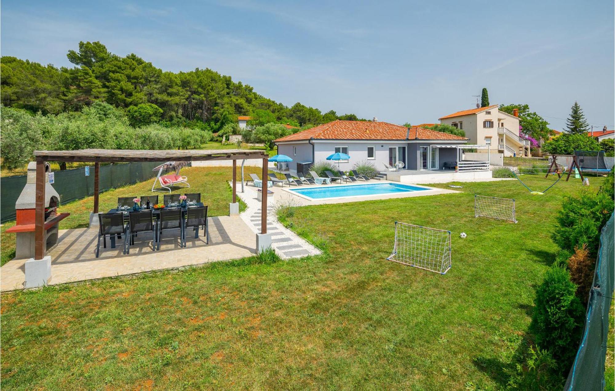 In With House A Panoramic View Holiday home Pula